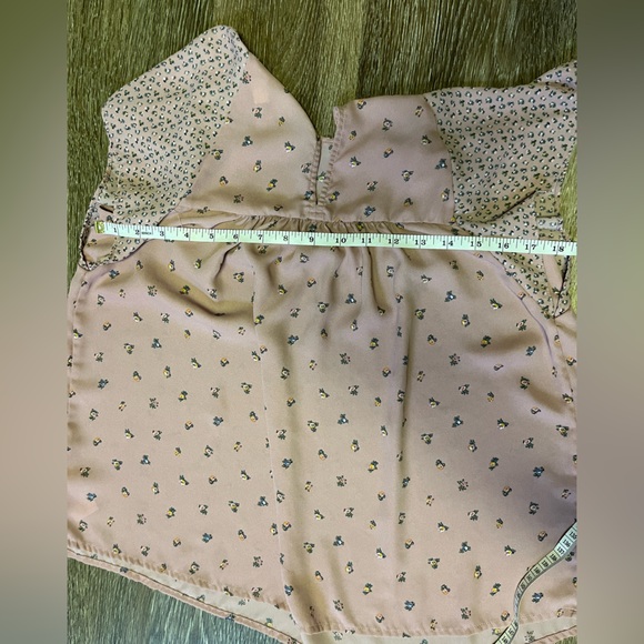 Gap size small blouse - Picture 3 of 5